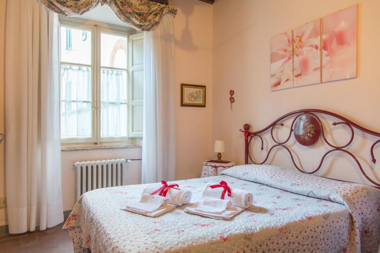 Bed and Breakfast Antica Casa Dei Rassicurati Montecarlo Exteriér fotografie