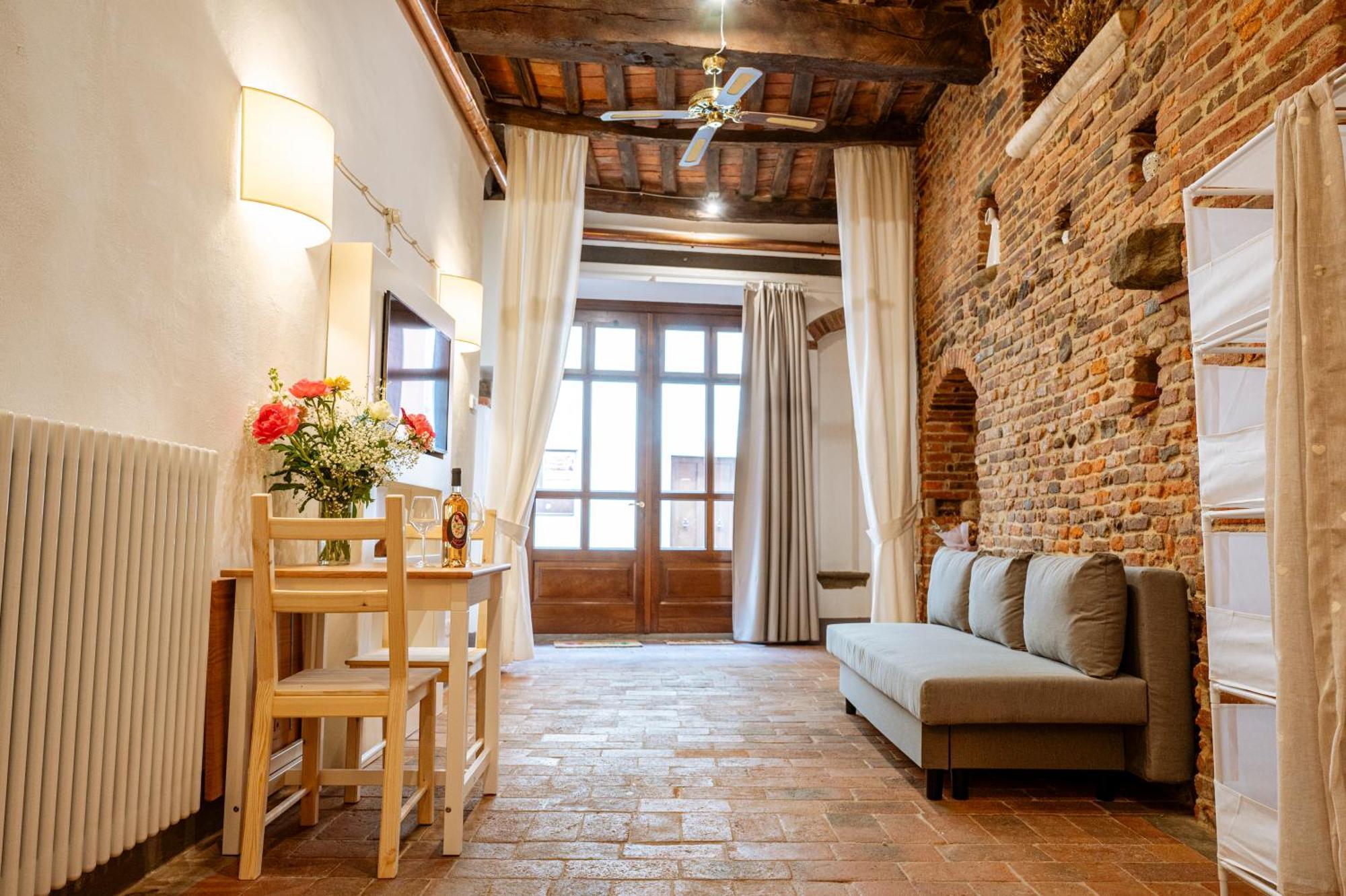Bed and Breakfast Antica Casa Dei Rassicurati Montecarlo Exteriér fotografie