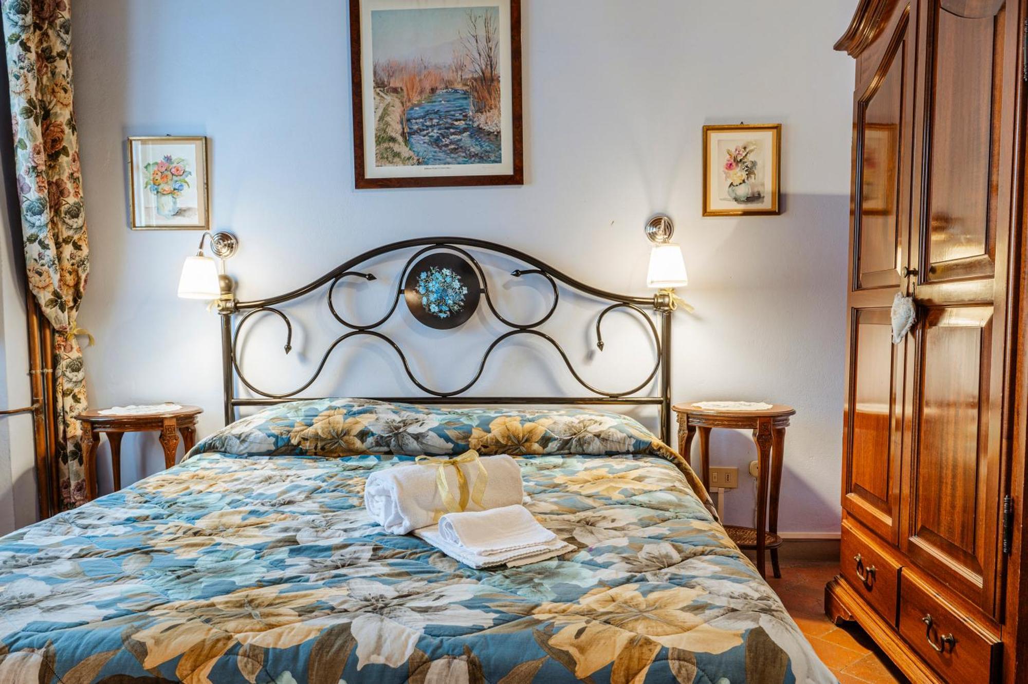 Bed and Breakfast Antica Casa Dei Rassicurati Montecarlo Exteriér fotografie