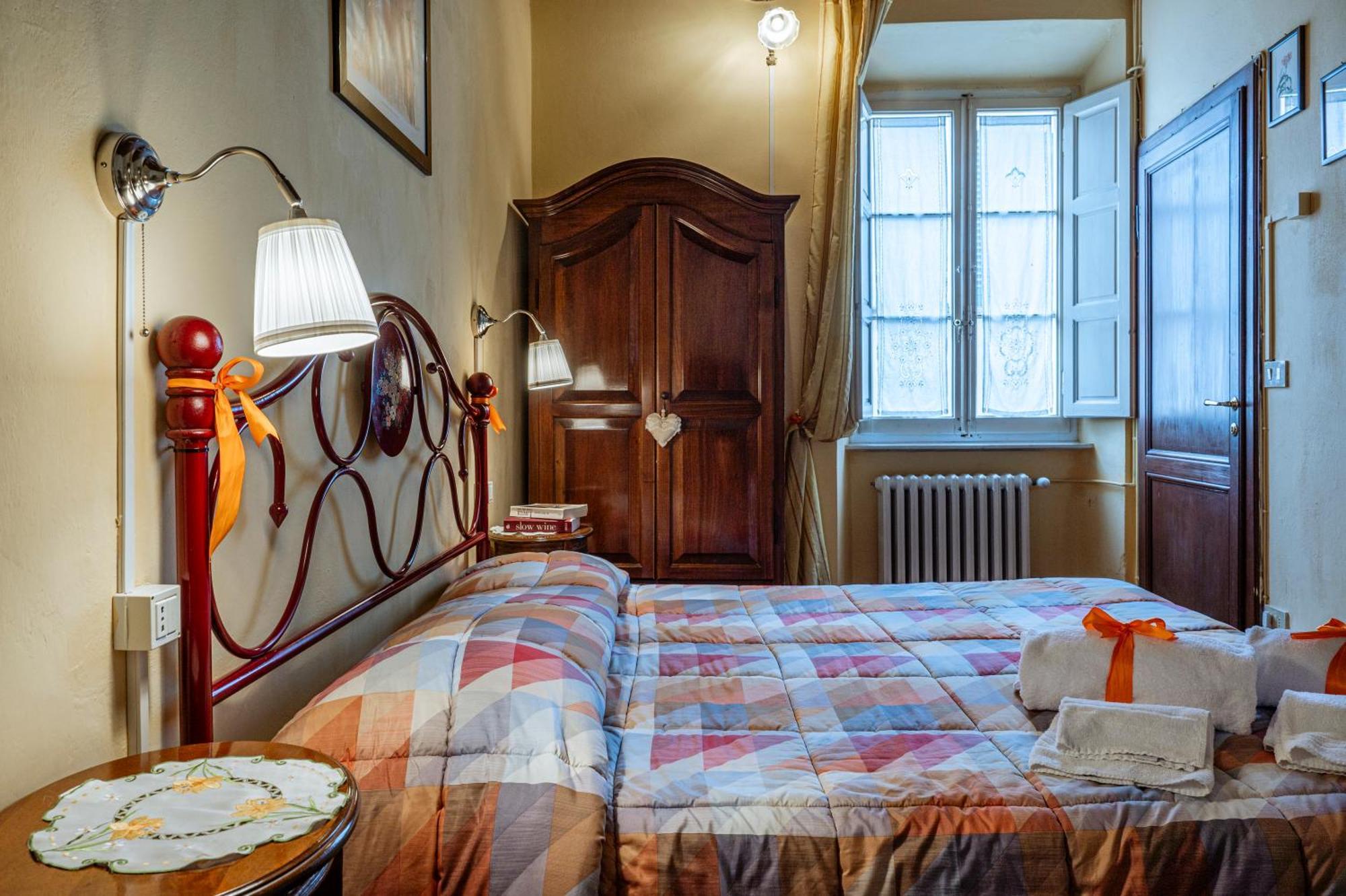 Bed and Breakfast Antica Casa Dei Rassicurati Montecarlo Exteriér fotografie