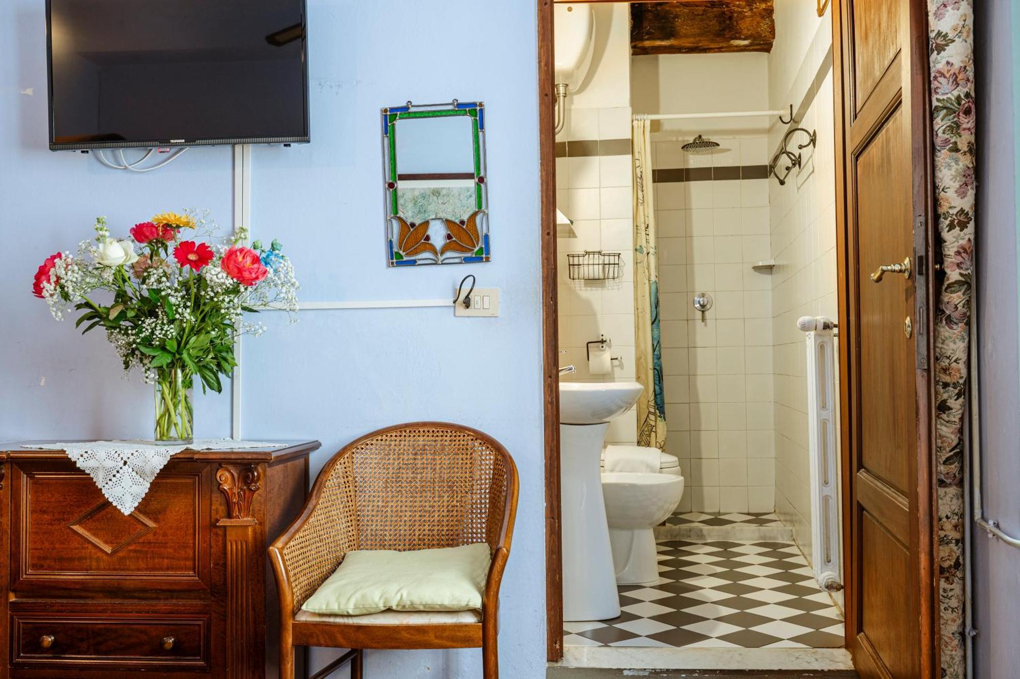 Bed and Breakfast Antica Casa Dei Rassicurati Montecarlo Exteriér fotografie