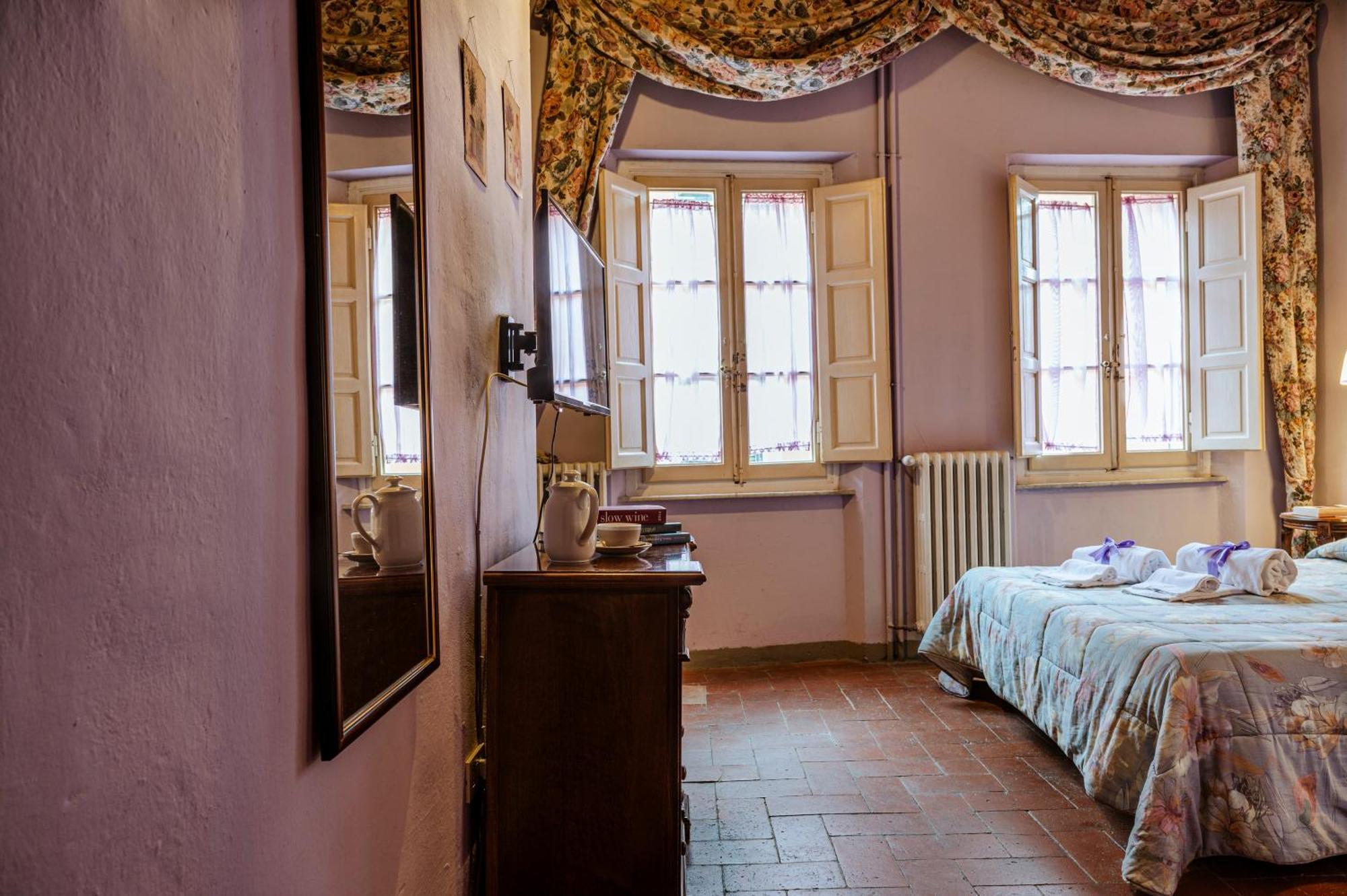 Bed and Breakfast Antica Casa Dei Rassicurati Montecarlo Exteriér fotografie