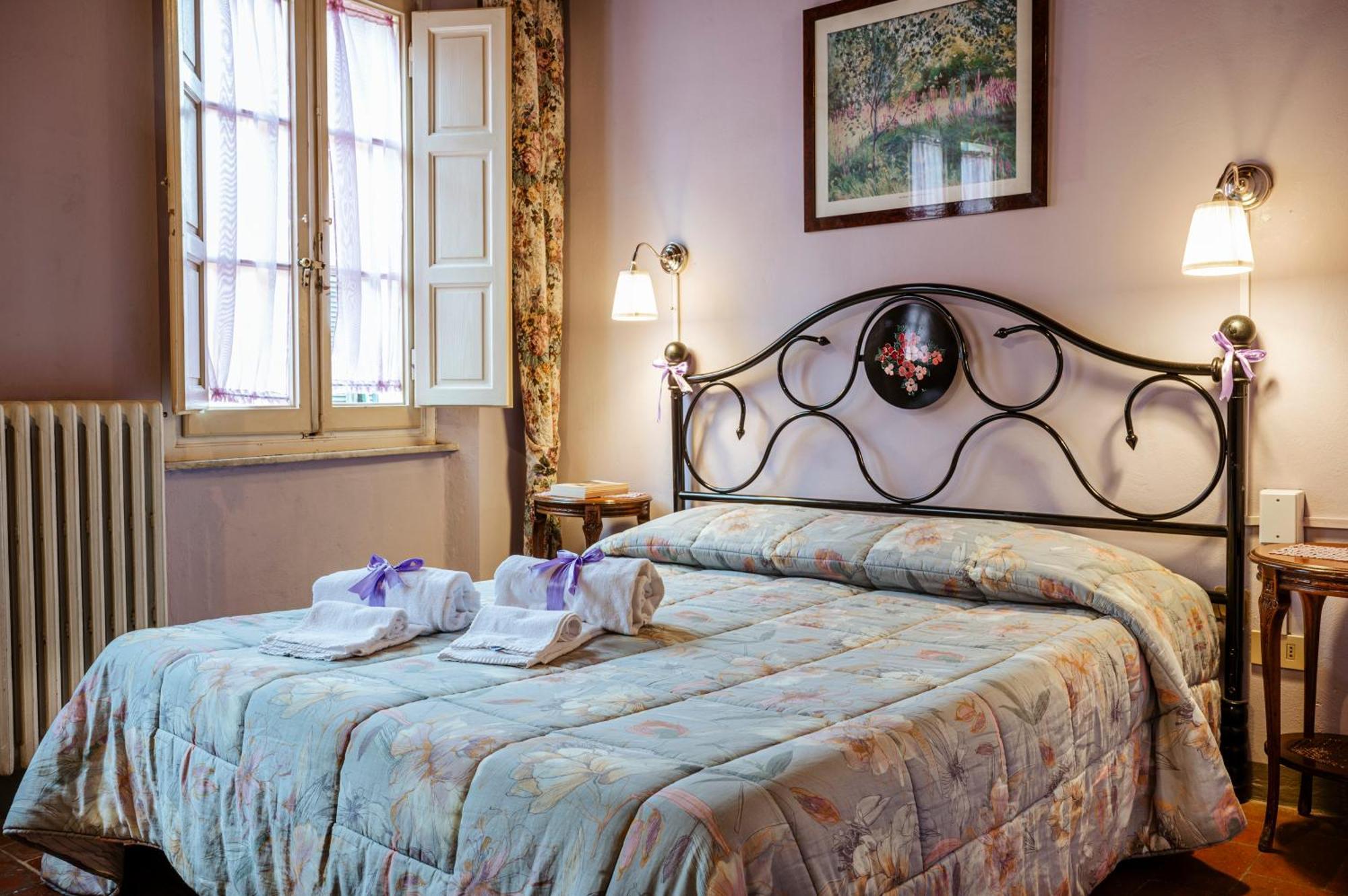 Bed and Breakfast Antica Casa Dei Rassicurati Montecarlo Exteriér fotografie