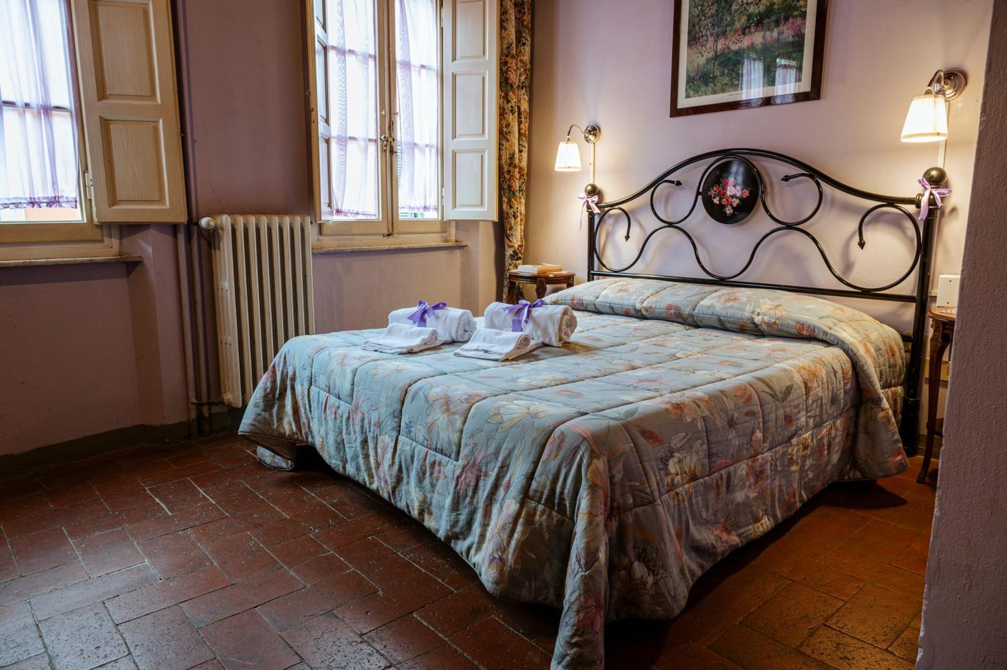 Bed and Breakfast Antica Casa Dei Rassicurati Montecarlo Exteriér fotografie